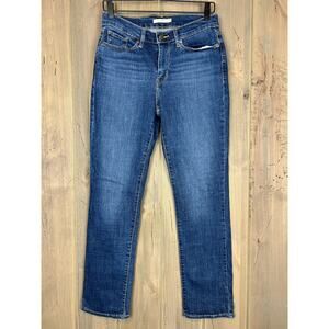 Levi’s Women’s Classic Straight Leg Jeans, 28